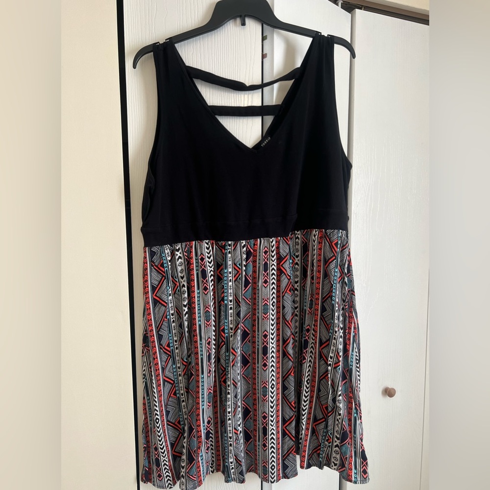 Cute cut out back black dress with pattern bottom